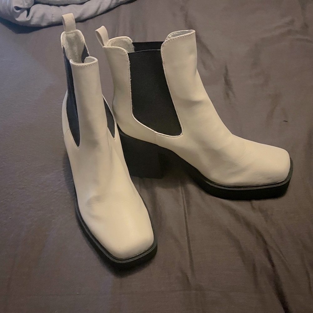 MIA Square Heel Boots